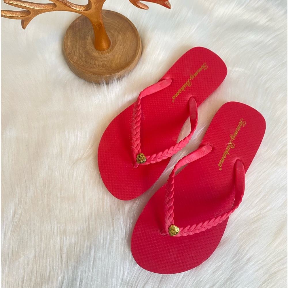 NWT Tommy Bahamas Red and Gold Flip Flop Size 6